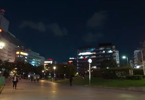 天神の警固公園