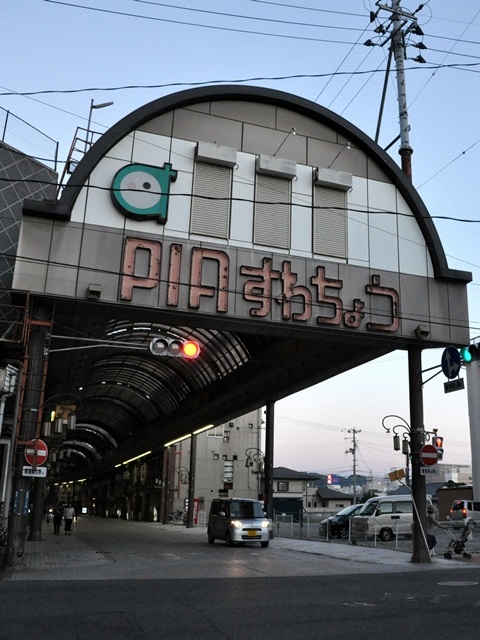 �z�K��