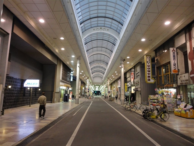 ��{�ŃG���I�Z�b�N�X�������Ȃ�l�C�̃f���w������l�̐l�Ȃ��Љ�܂�